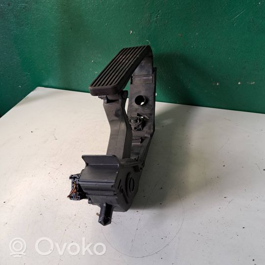 Mercedes-Benz E W211 Pedale dell’acceleratore A2113000504