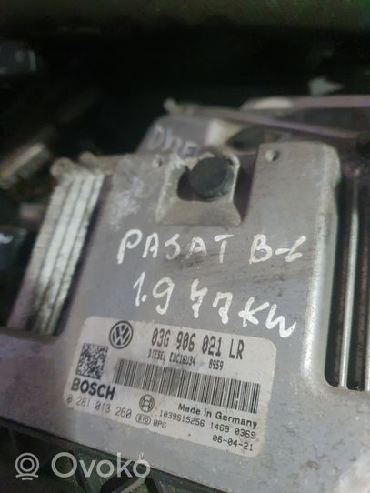 Volkswagen PASSAT B6 Engine control unit/module 03G906021LR