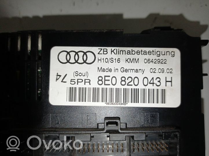 Audi A4 S4 B6 8E 8H Oro kondicionieriaus/ klimato/ pečiuko valdymo blokas (salone) 8E0820043H