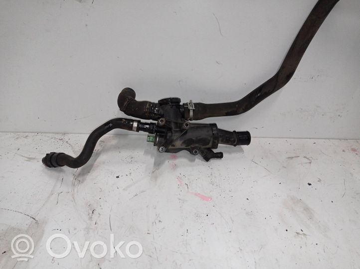 Ford Mondeo MK IV Obudowa termostatu 9656182980