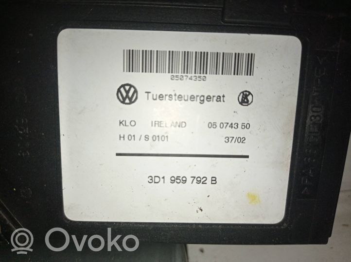 Volkswagen Touareg I Moteur de lève-vitre de porte avant 3D1959792B