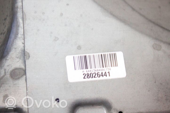 Mercedes-Benz R W251 Pystyantennivahvistin a2518202475