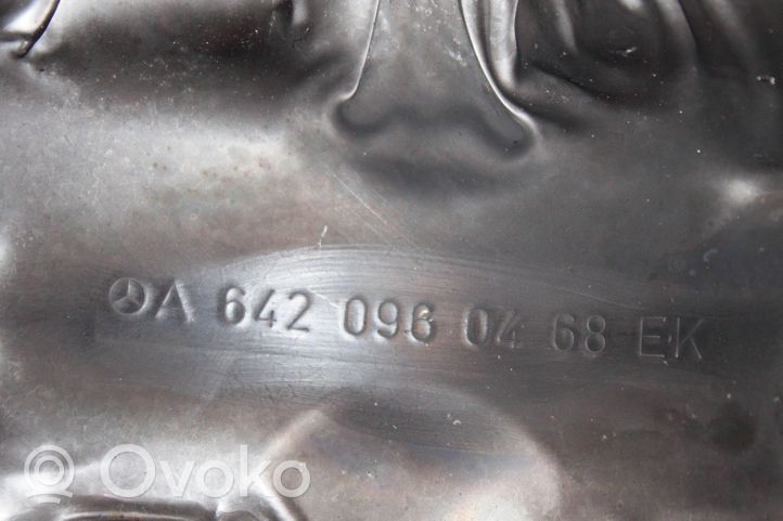 Mercedes-Benz R W251 Protección térmica del compartimento del motor A6420960468