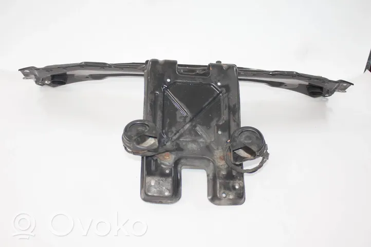 Mercedes-Benz R W251 Oberteil Schlossträger Frontträger Frontmaske 703881165