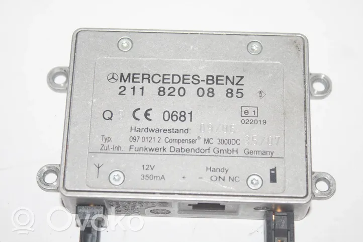 Mercedes-Benz R W251 Amplificateur d'antenne 2118200885