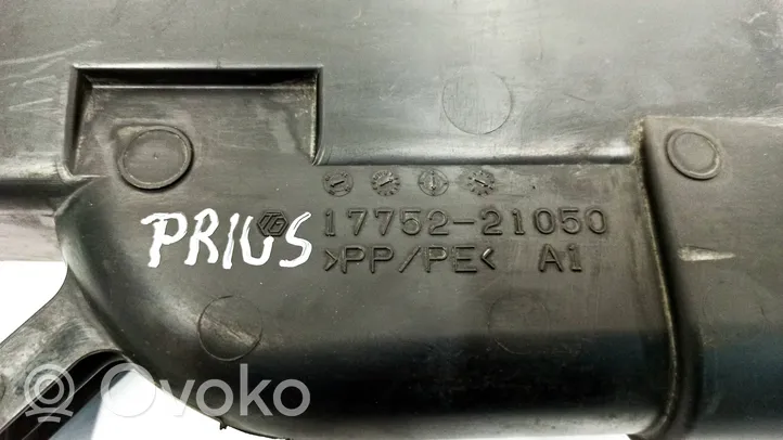 Toyota Prius (XW20) Gaisa ieplūdes kanāla detaļas 1775221050