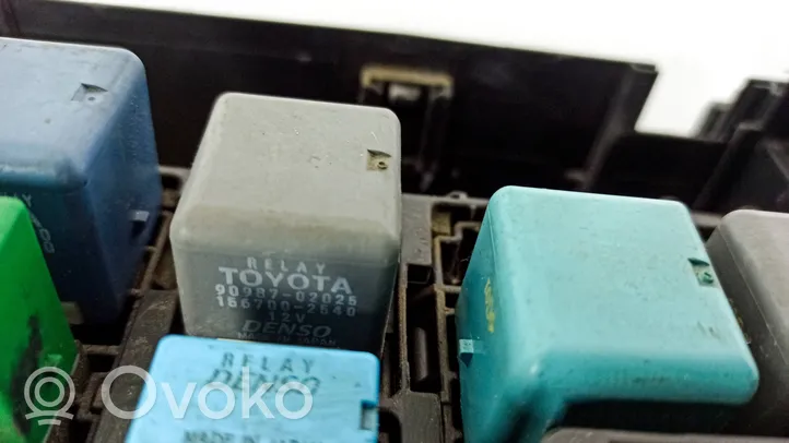 Toyota Prius (XW20) Drošinātāju kaste (komplekts) 8826332070