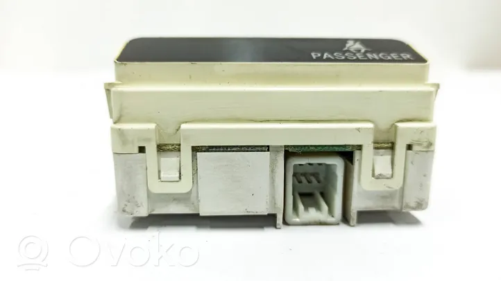 Toyota Prius (XW20) Passenger airbag on/off switch 8395047010