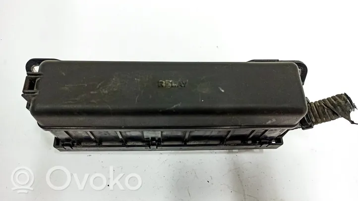 Toyota Prius (XW20) Saugiklių dėžė (komplektas) 7107XA1