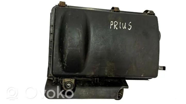 Toyota Prius (XW20) Коробка воздушного фильтра 1001406970