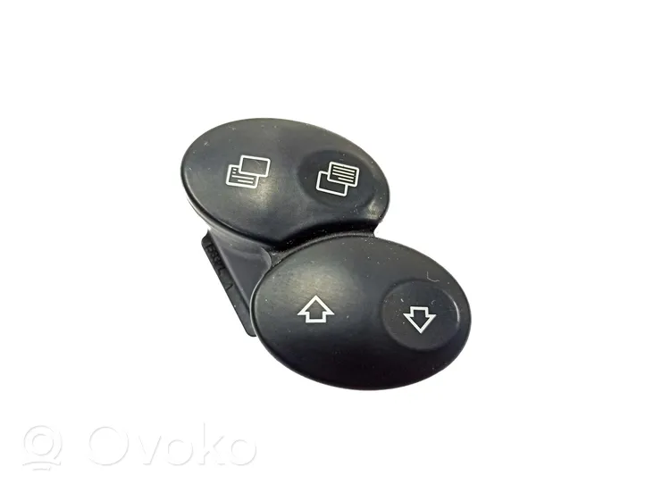 Mercedes-Benz C W203 Boutons / interrupteurs volant A2308202310