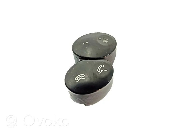 Mercedes-Benz CLK A209 C209 Boutons / interrupteurs volant A2308202410