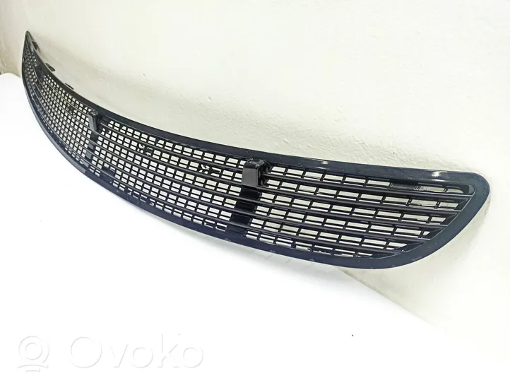 Mercedes-Benz R W251 Grille calandre de capot 2518800005