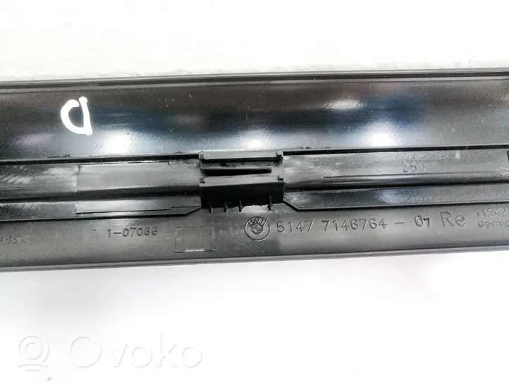 BMW 3 E92 E93 Etuoven kynnyksen suojalista 7146764