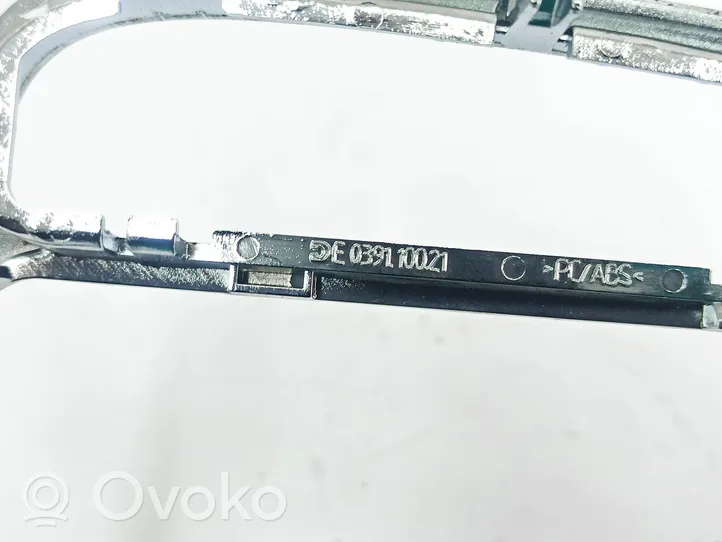 Mercedes-Benz C W203 Ramka drążka zmiany biegów 039110021