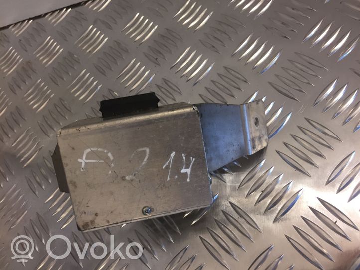 Audi A2 Amplificador de sonido 8Z0035223