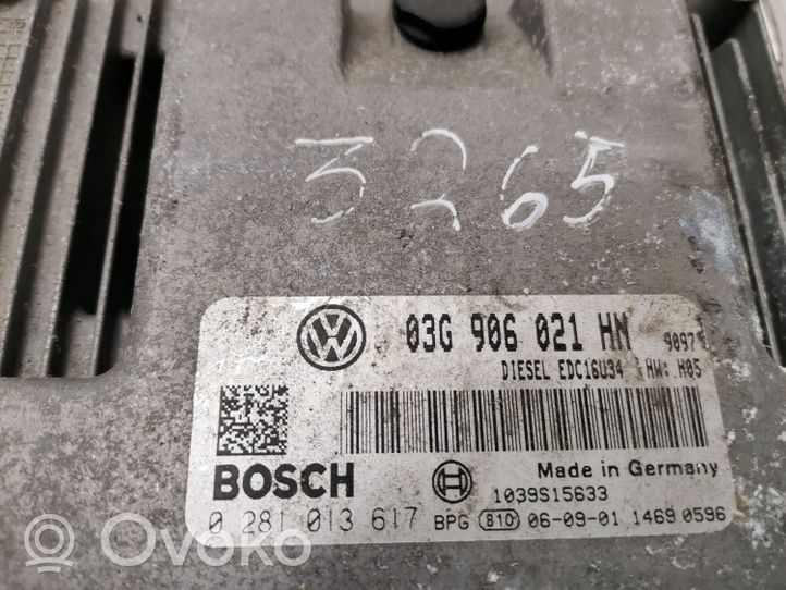 Volkswagen Touran I Engine control unit/module 03G906021HN