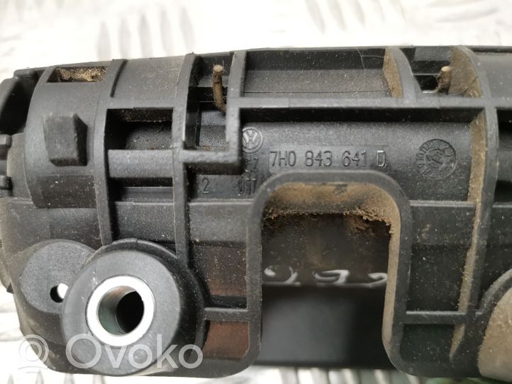 Volkswagen Caddy Klamka wewnętrzna drzwi tylnych 7H0843641D