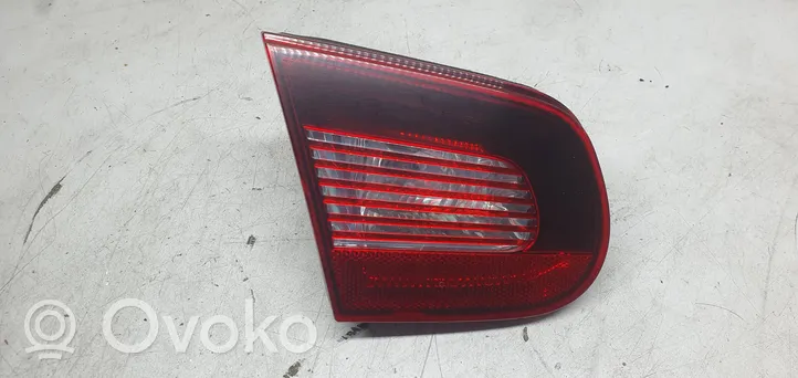 Volkswagen Eos Tailgate rear/tail lights 1Q0945093C