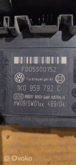 Volkswagen PASSAT B7 Priekinis varikliukas langų pakėlėjo 1K0959702E