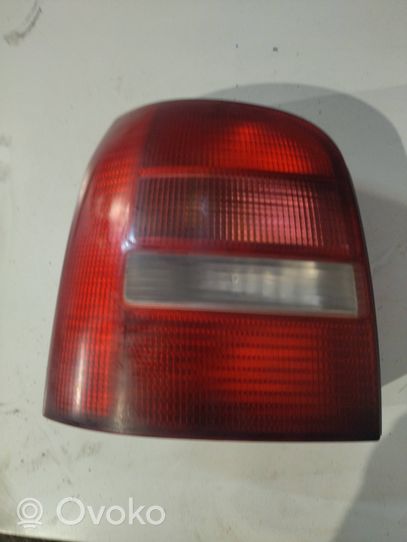 Audi A4 S4 B5 8D Lampa tylna 8D9945095D