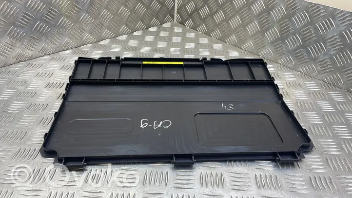 Audi Q5 SQ5 Rivestimento vano della ruota di scorta 8E0010175A