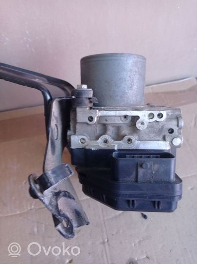 Toyota Sienna XL30 III ABS Pump 4454008220