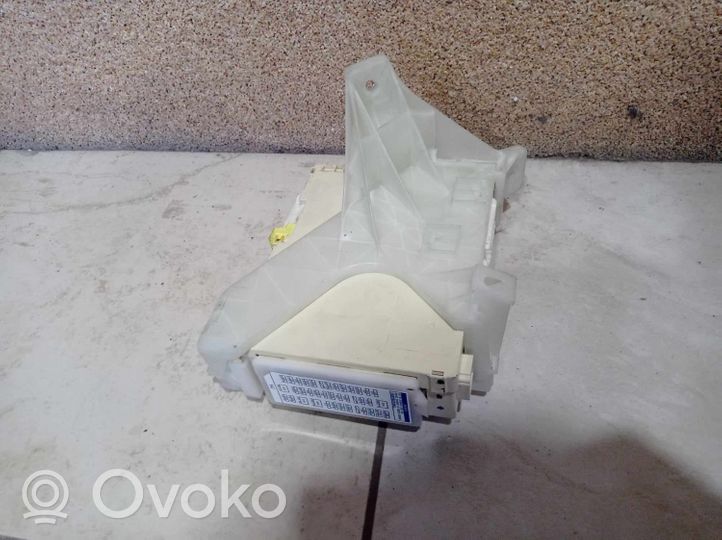 Toyota Sienna XL30 III Sterownik / Moduł komfortu 8922108070