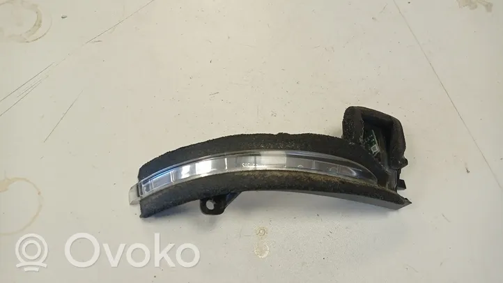 Chrysler Pacifica Mirror indicator light 805476