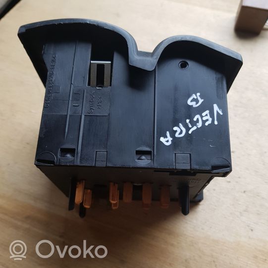 Opel Vectra B Przełącznik świateł 90569814