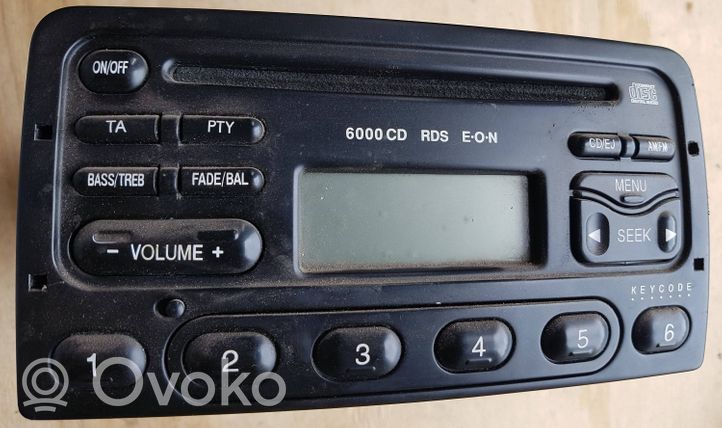Ford Mondeo Mk III Panel / Radioodtwarzacz CD/DVD/GPS 97AP18C815AC