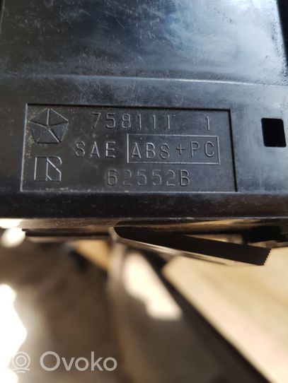 Chrysler Voyager Przycisk / Przełącznik ogrzewania szyby przedniej / czołowej 758111
