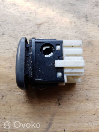 Volvo S70  V70  V70 XC Seat heating switch 9162939