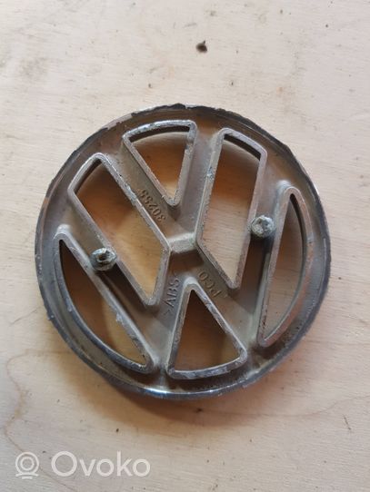 Volkswagen Golf III Manufacturers badge/model letters 30255