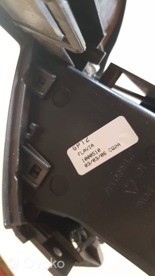 Opel Zafira B Radion/GPS-laitteen pääyksikön kehys 213680437