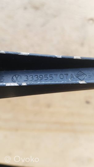 Volkswagen PASSAT B3 Rear wiper blade arm 333955707A