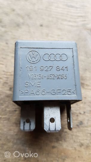 Volkswagen PASSAT B5 Other relay 191927841