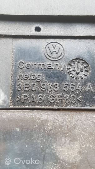 Volkswagen PASSAT B5.5 Istuimen lämmityksen kytkin 3B0963564A