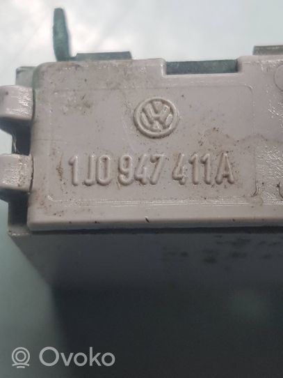 Volkswagen Sharan Luce interna per portiera posteriore 1J0947411A