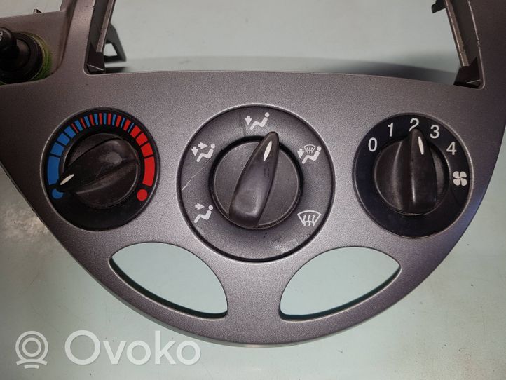 Ford Focus Konsola środkowa / Radio / GPS 98ABA046A04AE