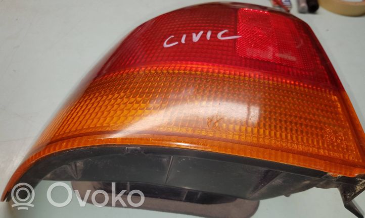 Honda Civic Aizmugurējais lukturis virsbūvē 7440