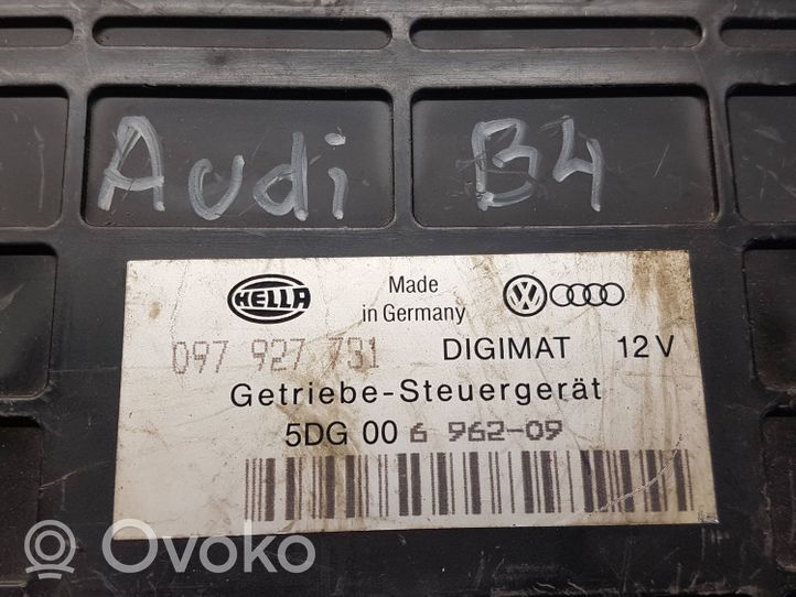 Audi 80 90 B3 Centralina/modulo scatola del cambio 097927731