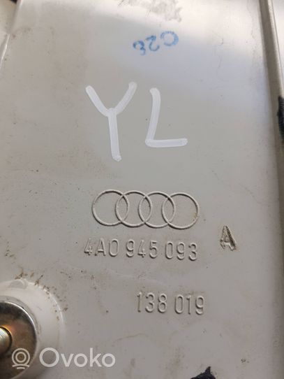 Audi 100 S4 C4 Aizmugurējais lukturis pārsegā 4A0945093