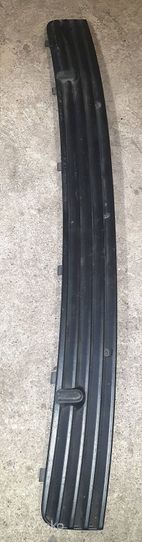 Volkswagen Transporter - Caravelle T4 Wiper trim 701819103