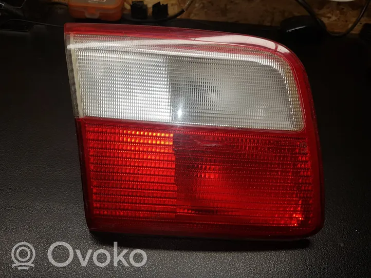 Opel Omega B2 Lampy tylnej klapy bagażnika 62256