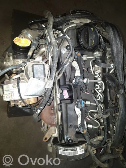 Passat b7 engine top
