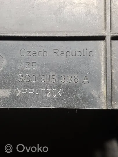 Volkswagen PASSAT B7 Osłona termiczna akumulatora 3C0915336A