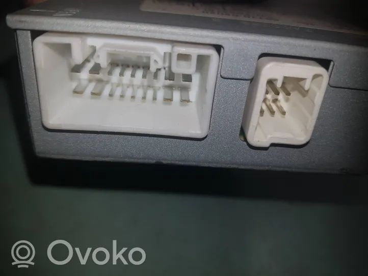 Toyota Avensis T250 Monitor / wyświetlacz / ekran 8611005020