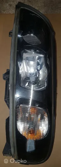 Volvo XC70 Lampa przednia 89008268