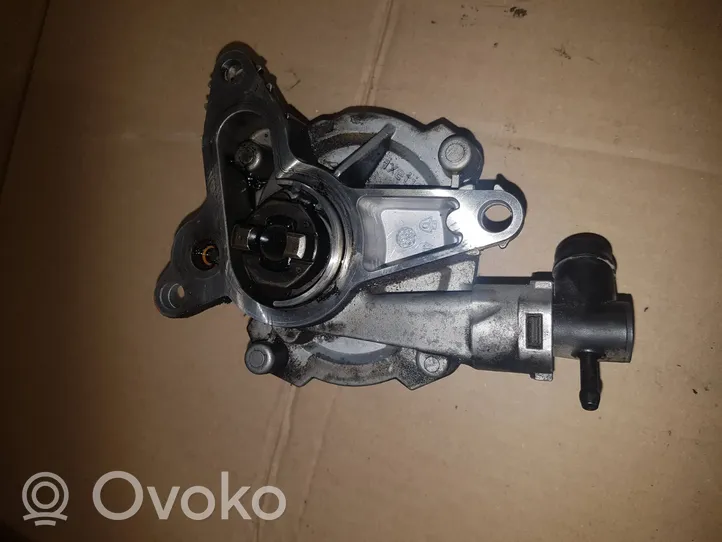 Nissan X-Trail T32 Vacuum pump 146503760R